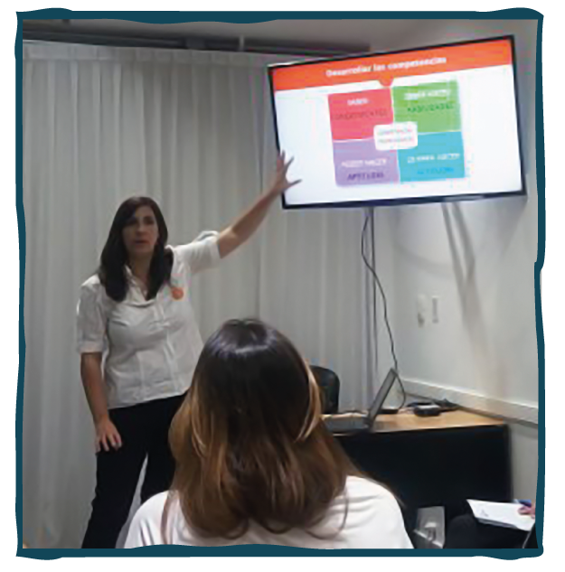 Natalia’s presentation was titled “Keys to Develop Your Professional Career” and provided attendees with tips on how to enter the translation industry market.