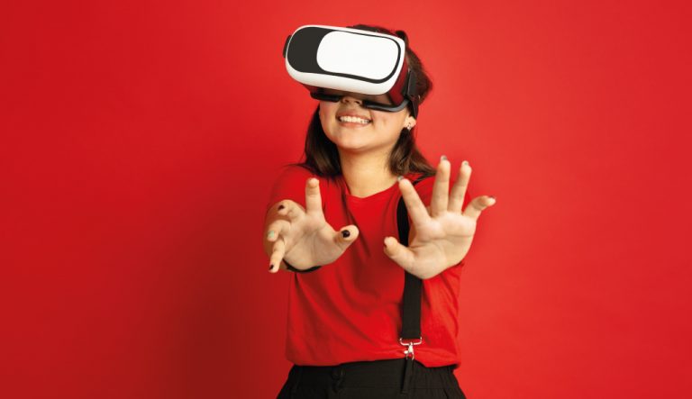 VR & localization the key to an immersive experience for users worldwide